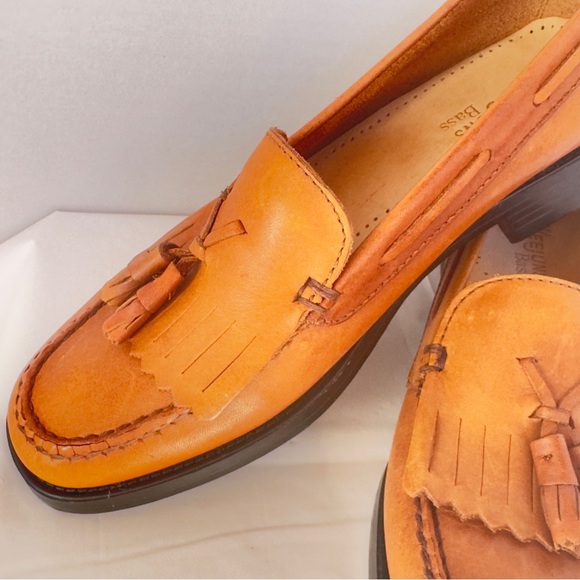 Bass Women’s Bass Weejuns Brown Tan Leather Tassel Loafers Size 7w - Picture 10 of 16